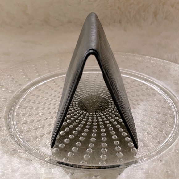 NWOTπ₯Louis Vuitton Epi Bifold - Picture 6 of 7